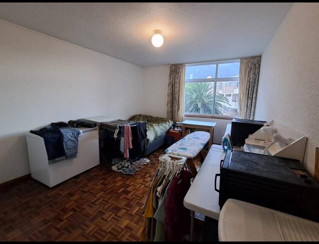 2 BEDROOM APARTMENT FOR SALE IN NEWLANDS